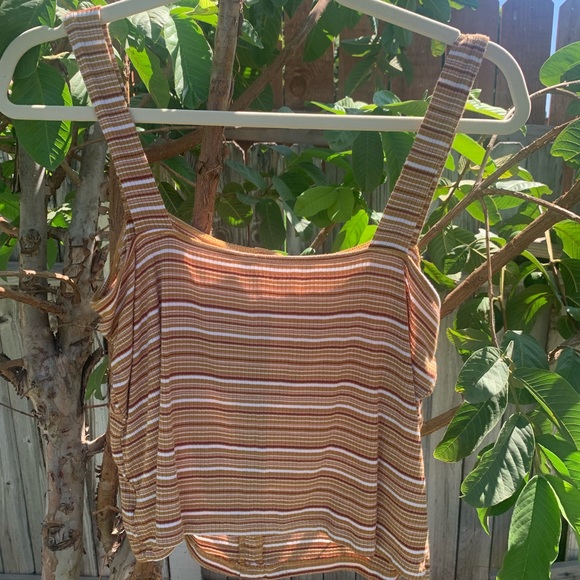 Stripped Crop Top - Picture 3 of 4